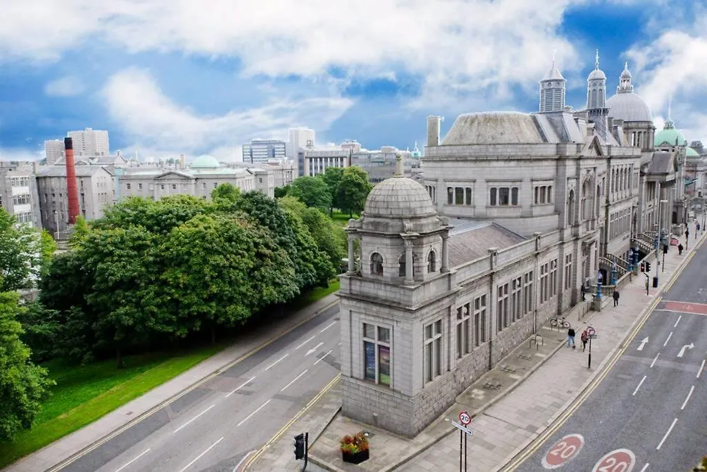 Executive Top Floor 1 Bedroom Apartment Aberdeen