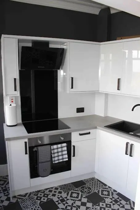 Executive Top Floor 1 Bedroom Apartment Aberdeen