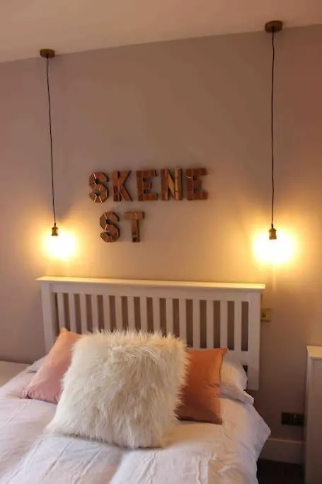 Executive Top Floor 1 Bedroom Apartment Aberdeen